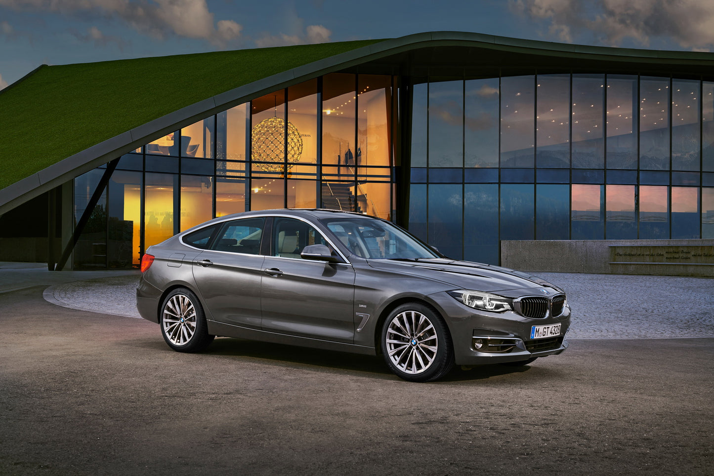 BMW 318 GT NEW