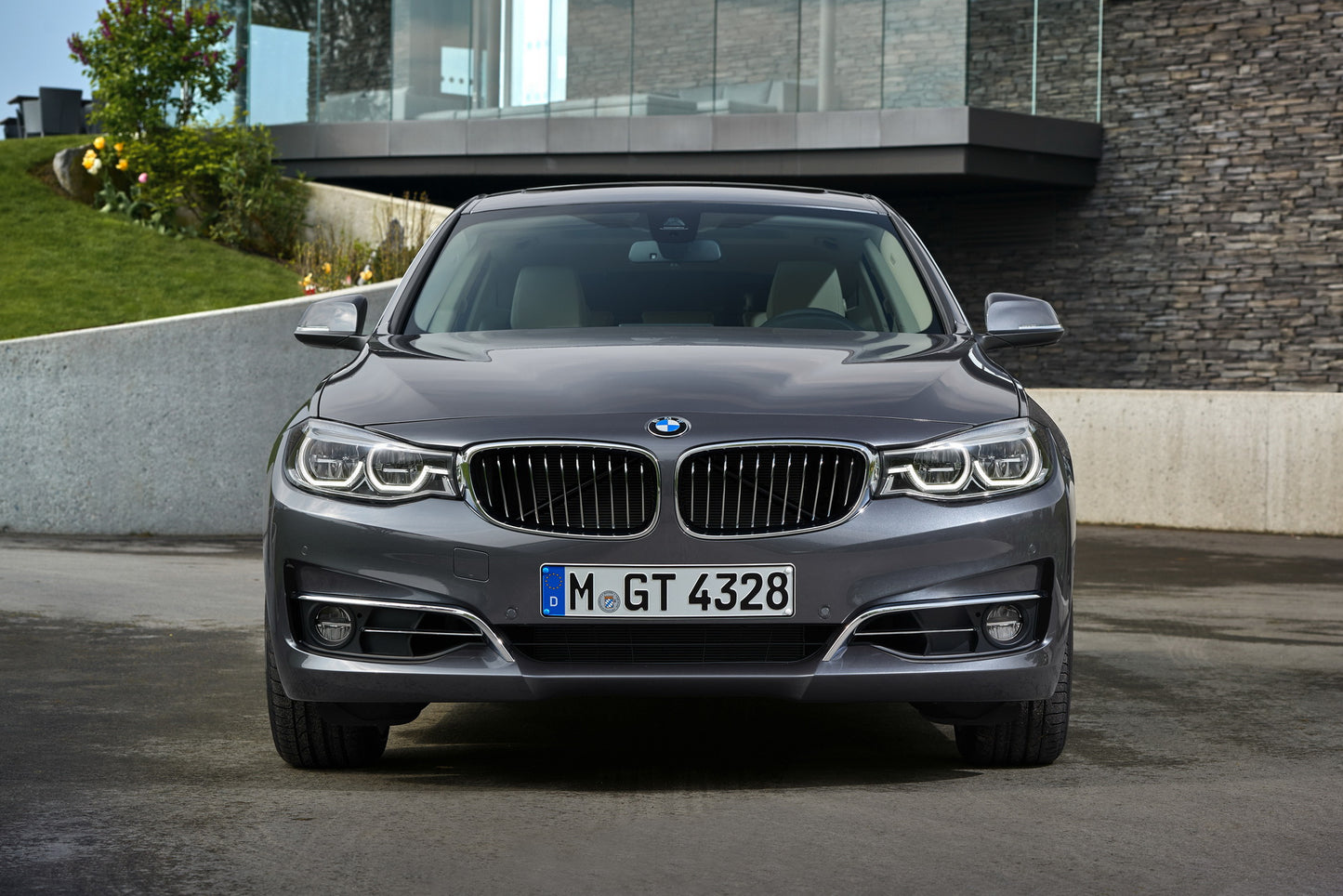 BMW 318 GT NEW